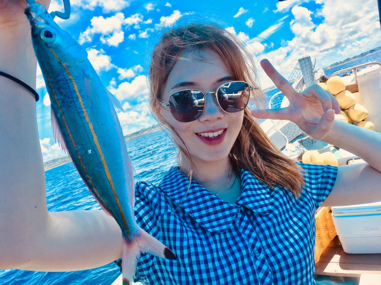 韓流美人 沖縄でのアウトドア 釣り船は 海友丸 で 海友丸